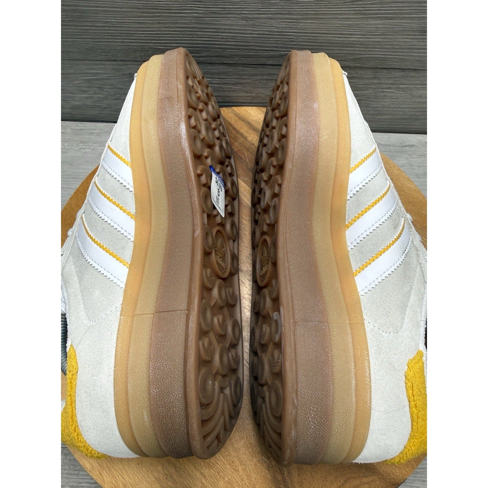 Adidas Gazelle Bold Suede Sneakers Shoes Ivory Bold Gold IH9929 Womens Size 8